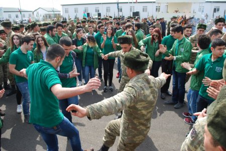 Tərtərdə N saylı hərbi hissədə Novruz şənliyi - 