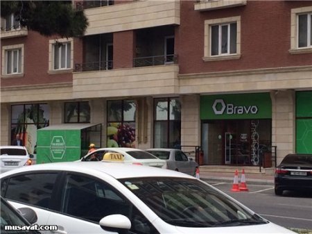 Bakıda vətəndaşın "Bravo" market qarşısında haqlı üsyanı 