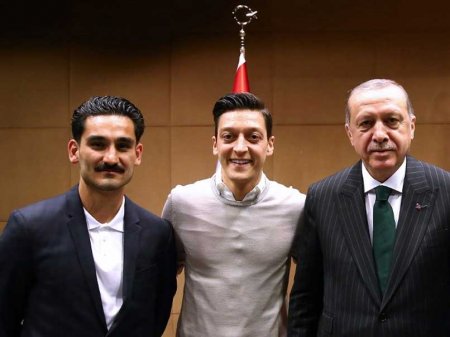 Məsud Özil məsələsi Almaniyanın qanayan "yarasını" üzə çıxardı -