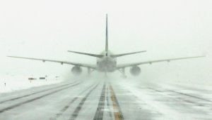 Türkiyədə aviareyslər təxirə salındı Türkiyədə aviareyslər təxirə salındı