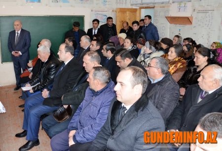 Daşkəsənin icra başçısı Ağağı Daşkəsən kəndində əhali ilə görüşdü - 
