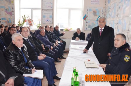 Daşkəsənin icra başçısı Ağağı Daşkəsən kəndində əhali ilə görüşdü - 