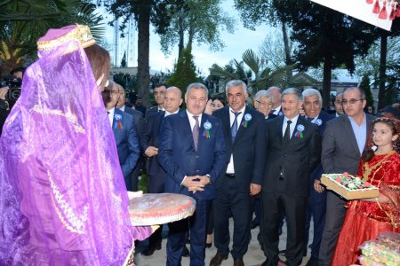 “Bölgələrdən Bölgələrə” Yaradıcılıq Festivalı cəbhə bölgəsinin sakinləri tərəfindən maraqla qarşılanıb