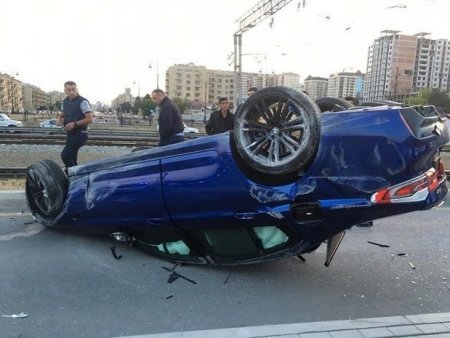 Bakıda dəyəri 160 min dollar olan BMV aşıb