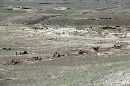 Azərbaycan Ordusu artilleriyaçılarının döyüş vəziyyətinə uyğun şəraitdə təlimi keçirilib