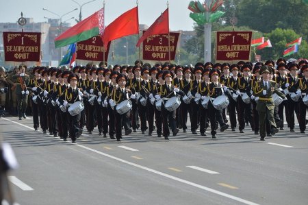 Azərbaycan hərbçiləri Minskdə keçirilən hərbi paradda iştirak ediblər - 