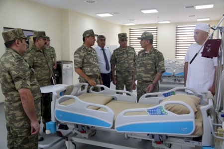 Müdafiə naziri cəbhəboyu zonada yeni tikilən hərbi hospitalın açılışında olub