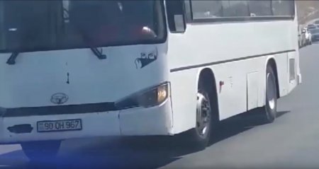 Bakıda avtobuslar əks yola çıxaraq sərnişinləri təhlükəyə atıb - 