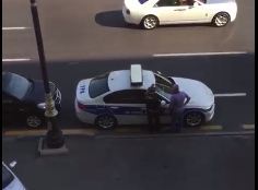 Yol polisi ilə sürücü arasında yaranan mübahisənin təfərrüatları araşdırılır