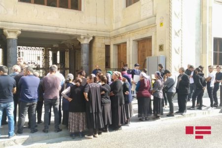 Gürcüstanda yaşayan azərbaycanlılar Tbilisidə etiraz aksiyası keçiriblər - 