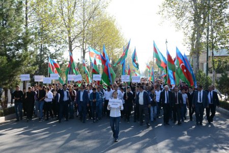 Tərtərdə "Müstəqilliyimiz əbədidir" yürüşü keçirilib - 