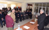 Əhəd Abıyev Quşçu kənd sakinlərini qəbul edib - Əhəd Abıyev Quşçu kənd sakinlərini qəbul edib -