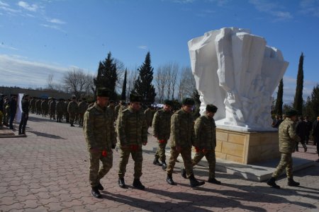 Xocalı soyqırımının ildönümü ilə bağlı keçirilən yürüşə minlərlə tərtərli qatıldı 