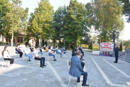 İcra başçısı tələbə adını qazanan gənc tərtərlilərlə görüşdü