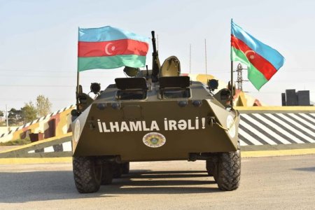 DSX-ya BTR-70M tipli zirehli nəqliyyat vasitəsi hədiyyə edilib