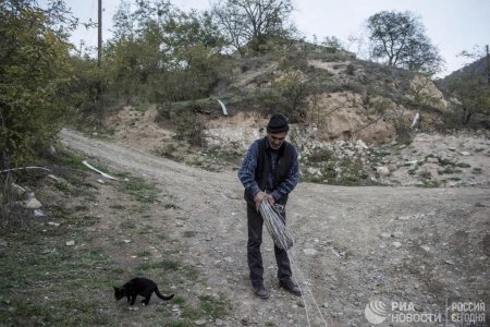 Ermənilər Laçını da evləri yandıraraq tərk edirlər