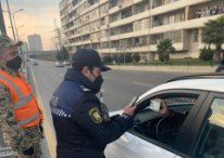Bakıda tibbi maskalardan düzgün istifadə etməyənlər cərimələnib Bakıda tibbi maskalardan düzgün istifadə etməyənlər cərimələnib