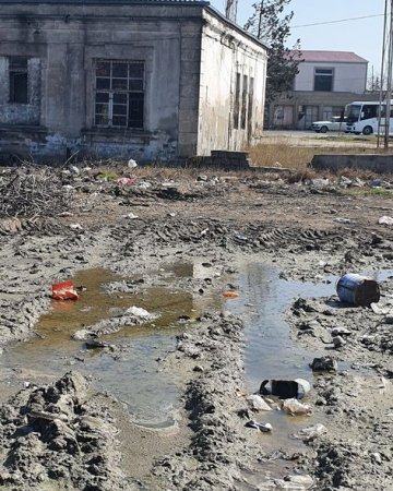 Bakıda mədəniyyət evinin ətrafı acınacaqlı vəziyyətdədir - 