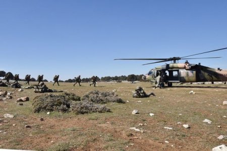 Azərbaycan hərbçiləri terrorçularla mübarizə təlimlərində iştirak edib - 