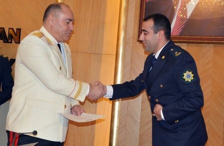 Həbs edilən gömrükçünün general Kənan Məmmədovla yazışması çıxarılıb – Həbs edilən gömrükçünün general Kənan Məmmədovla yazışması çıxarılıb –