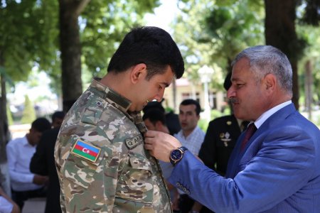 Tərtərdə şəhid ailələrinə və Vətən müharibəsi iştirakçılarına orden və medallar təqdim olunub