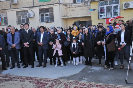 Abşeronda şəhid Fərid Məmmədovun xatirəsinə ucaldılan abidə-bulaq kompleksinin açılışı olub, il mərasimi keçirilib