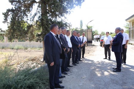 İcra başçısı Xoruzlu kəndində məktəb tikintisi ilə tanış oldu 