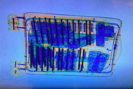 Gömrükçülər 80 ədəd "İphone 14" müsadirə etdi 