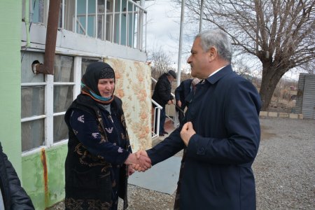 İcra başçısı Köçərli kəndində şəhid  ailələri ilə görüşüb