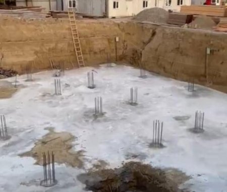 Nəsimi rayonunda “PİLOT-16” MMC vətəndaşın evini belə sökür-  