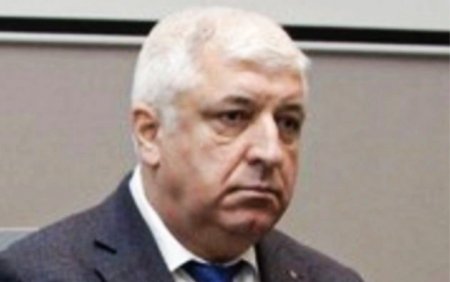 Vüsal Aslanov Aparat rəhbərini işdən çıxardı -  