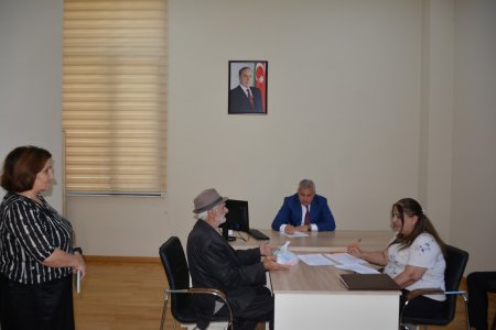 İcra başçısı vətəndaşların müraciətlərini dinlədi 