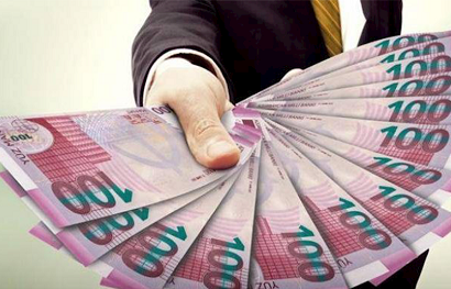 İstehlak kreditlərinin yarıdan çoxu 2 bankın payına düşüb - İstehlak kreditlərinin yarıdan çoxu 2 bankın payına düşüb -