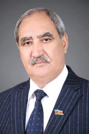 Fəzail Ağamalıya qarşı dələduzluq ittihamı -