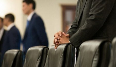 Mehdiabadda ikimərtəbəli qanunsuz tikintiyə hansı məmur icazə verib?  -