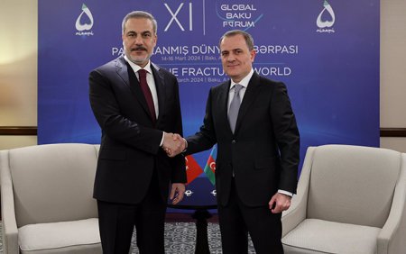 Hakan Fidan ilə Ceyhun Bayramov regional məsələlər müzakirə ediblər