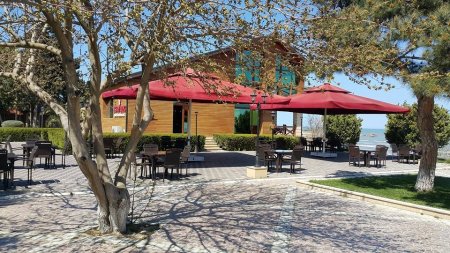 Bilgəhdə “Happy Days” restoranında müştəriləri belə aldadırlar-
