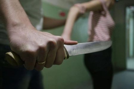 Abşeronda evli kişi sevgilisini bıçaqladı: Abşeronda evli kişi sevgilisini bıçaqladı: