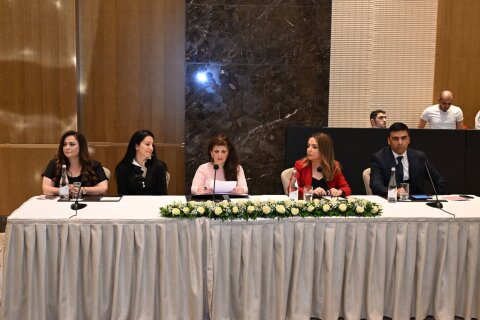 Aygün Əliyevanın Prezidentin sabiq mətbuat katibinə “dostluq sədaqəti” – Aygün Əliyevanın Prezidentin sabiq mətbuat katibinə “dostluq sədaqəti” –