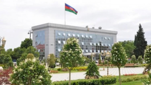 Lənkəranda məmur jurnalistə hücum etdi: Lənkəranda məmur jurnalistə hücum etdi: