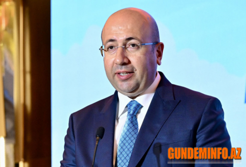 Anar Quliyev Bakıda hər yeri satır -