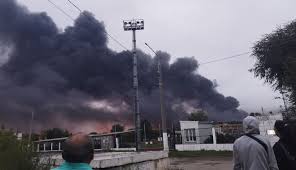 Ukrayna Rusiyada “Lukoyl”un neft emalı zavodunu dronlarla vurdu