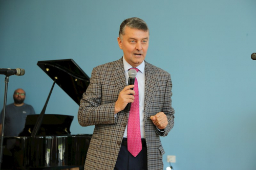 ADA ilə “Veysəloğlu”nun tərəfdaşlığı uğurla davam edir: Xeyriyyə məqsədli festival keçirildi —  