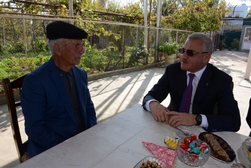 İcra başçısı şəhid qardaşını yubiley günü ziyarət etdi 