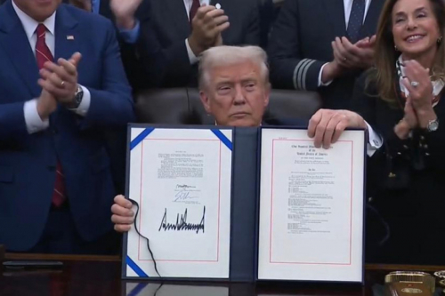 ABŞ-də 43 gün davam edən şatdaun başa çatdı