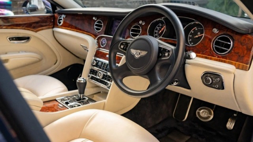 Britaniya kralının avtomobili satışa çıxarılacaq