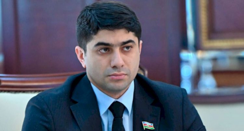 Bu deputat danışmır, ancaq şəkil çəkdirir –