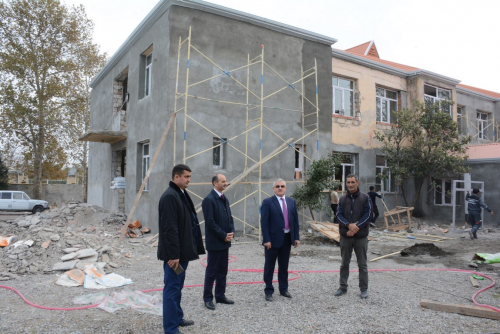 Rayon rəhbəri Tərtər şəhər 3 nömrəli körpələr evi-uşaq bağçasında aparılan əsaslı təmir işləri ilə tanış olub
