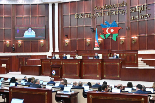 Deputatlar büdcəni müzakirə etməyə toplaşdılar