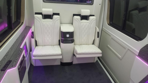 "Kontakt Home"un sahibi ilə iş adamı arasında qalmaqal -  